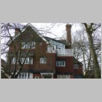 Richard Norman Shaw, house for Kate Greenaway, Frognal, photo by Justinc on Wikipedia.jpg